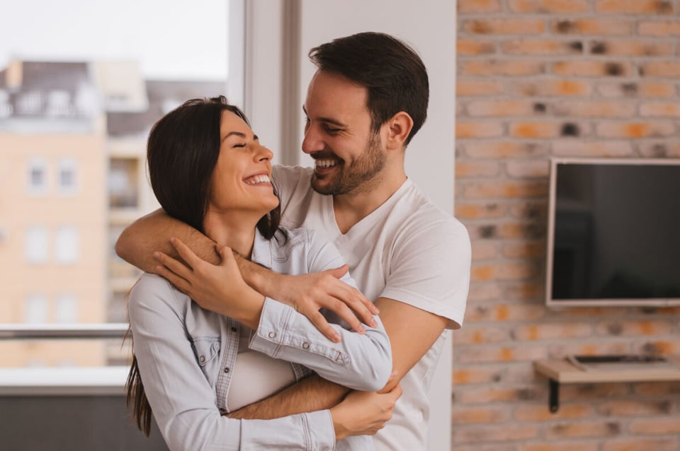 Your partner's family, Relationship, Living room, MundoNow, Podcast