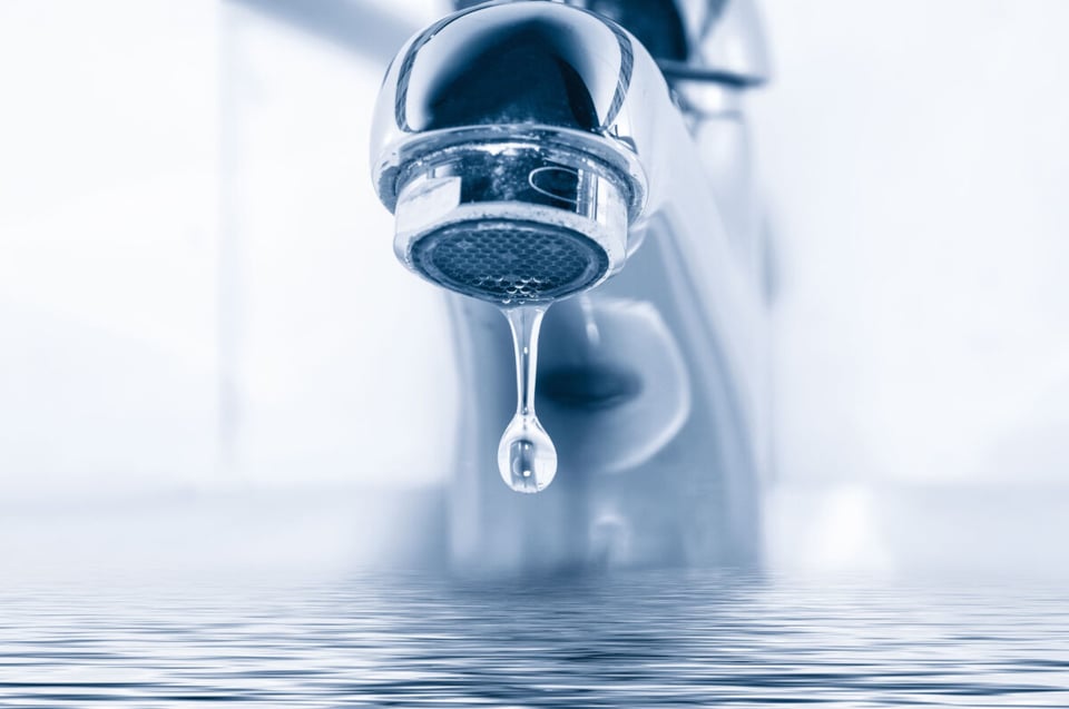 Faucet, Bathroom, Wet, MundoNow, Podcast