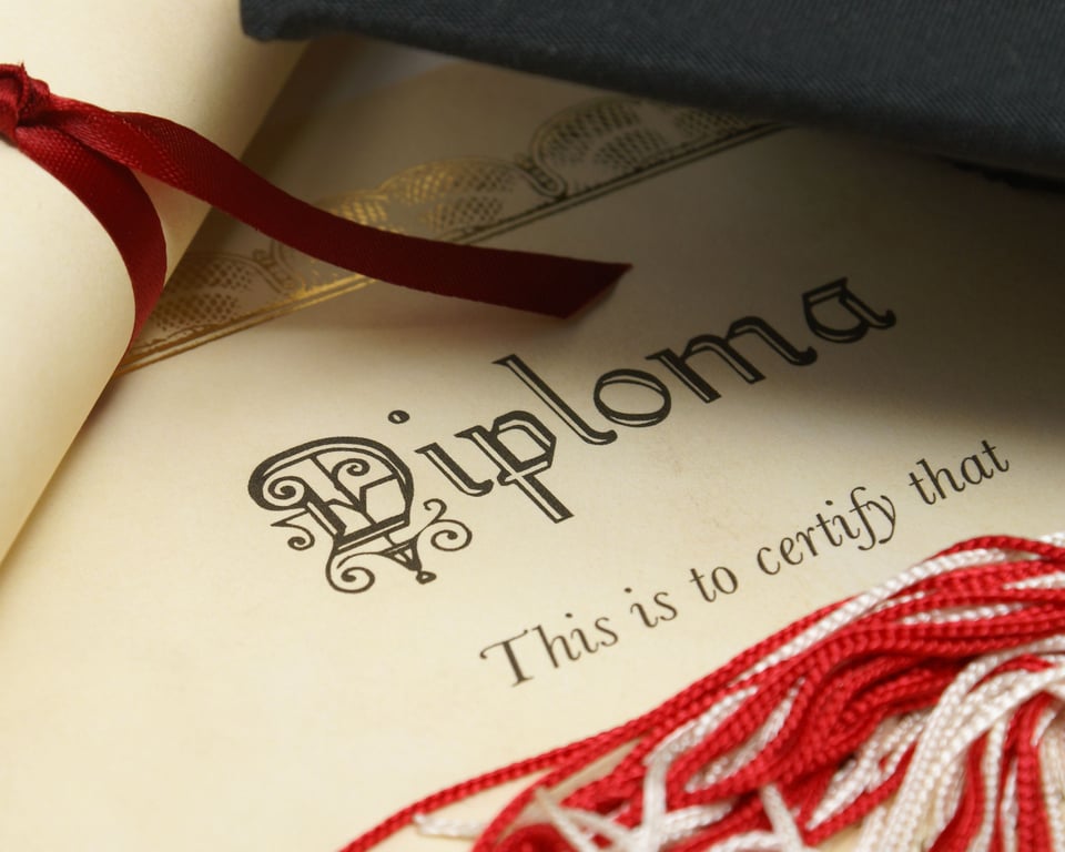Un ejemplo de diploma que reciben los estudiantes