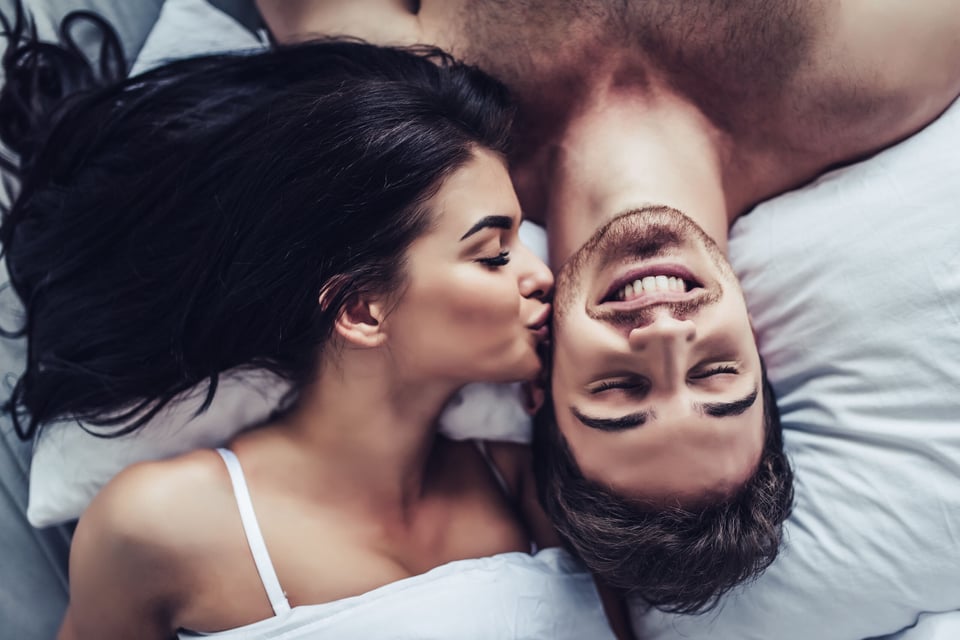 Amor y otras cosas: Señales de que podría querer tener sexo contigo