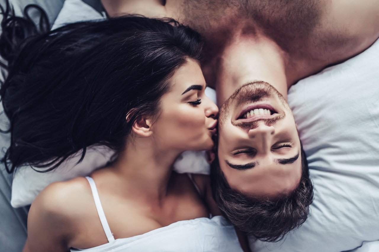Señales sexuales, Pareja, Cama, MundoNow, Podcast