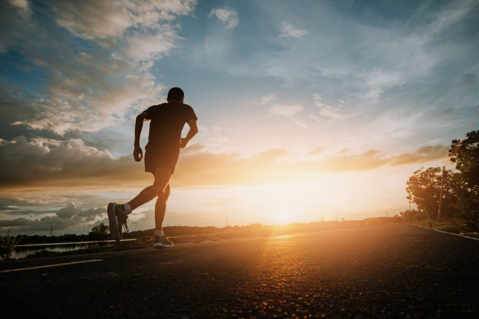 Running man, Sun, Health, MundoNow, Podcast