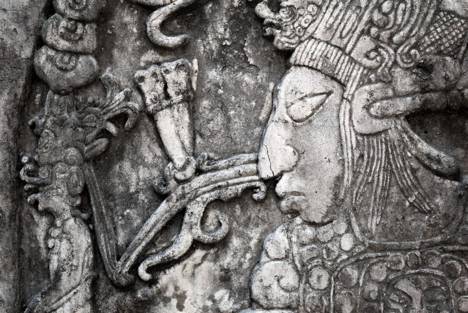 Vestige, Stone figure, MundoNow, Antiquity, Podcast