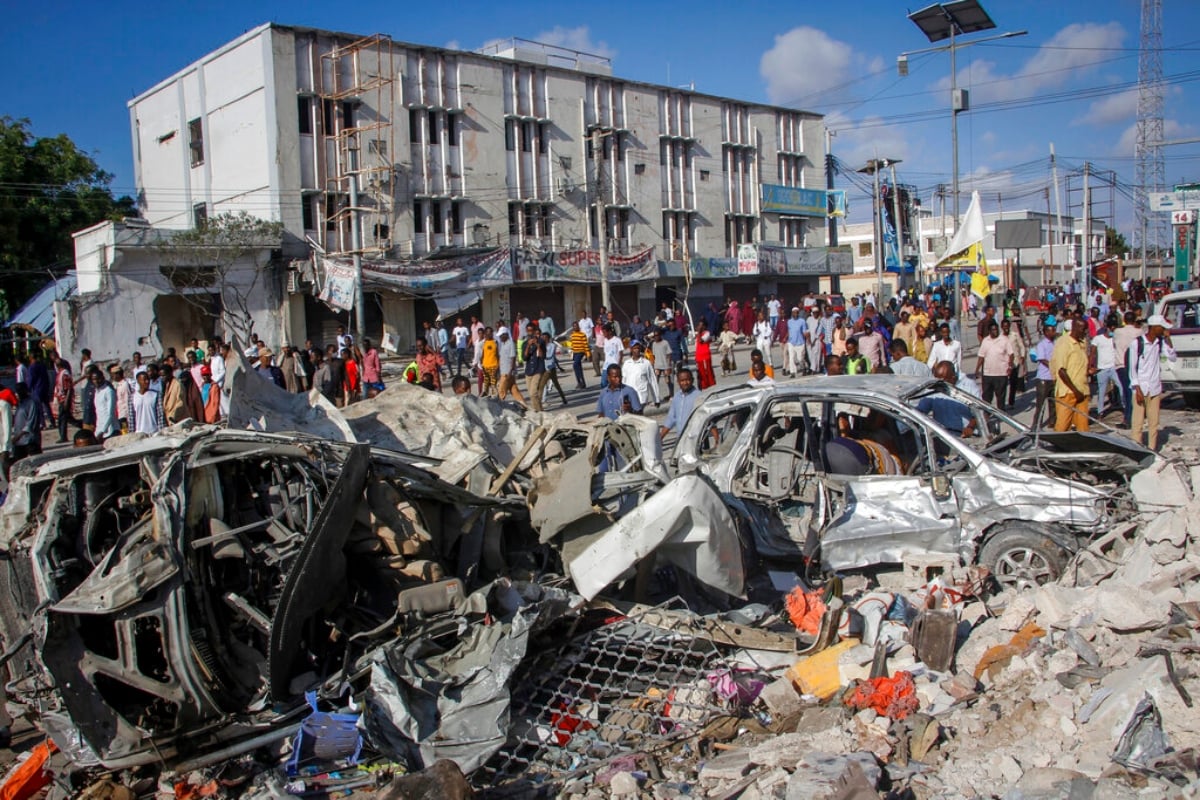At least 100 killed in car bomb attacks in Somalia