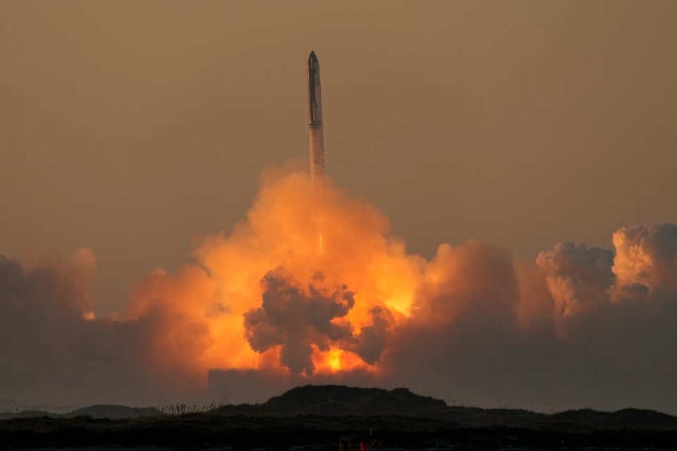 El enorme cohete Starship de SpaceX explota tras despegar