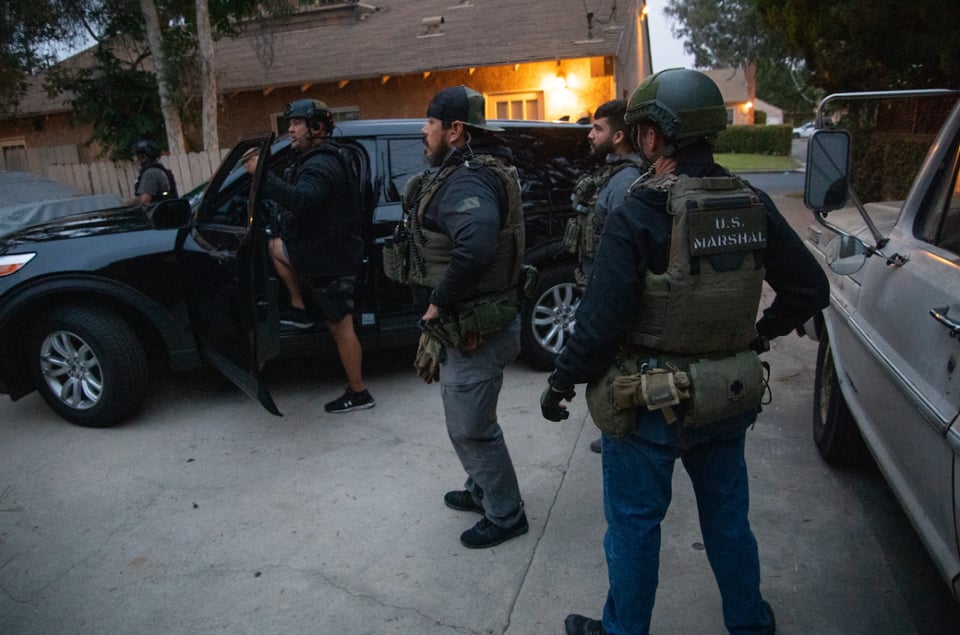 U.S. Marshals, agentes federales, incendio, crimen, MundoNOW