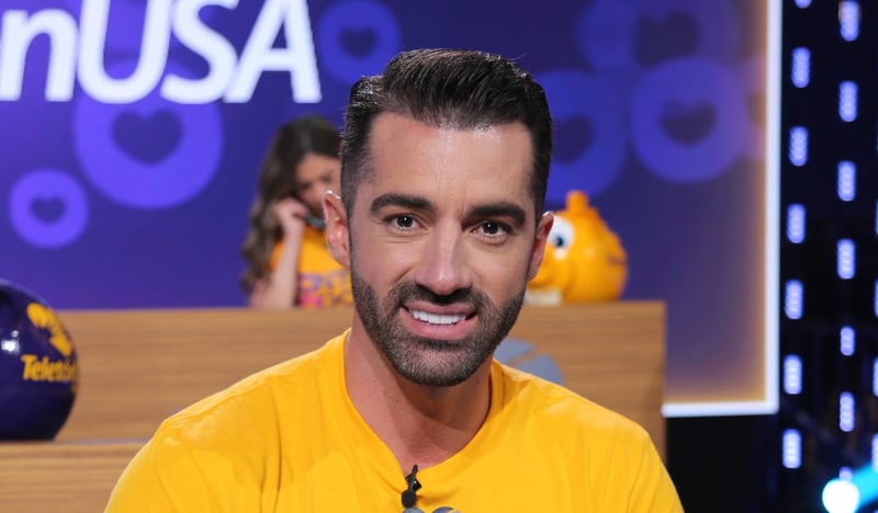 Toni Costa baila sensual y enciende las redes sociales ¡Está que arde!