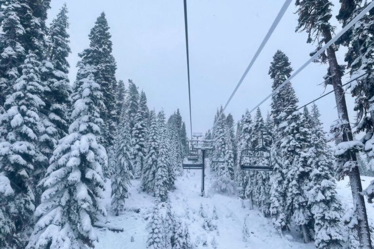 Tormenta azota Estados Unidos originada por río atmosférico, hay lluvias y nieve