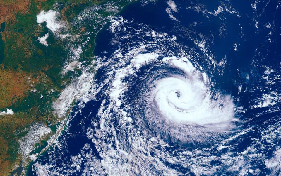 Las tormentas Earl y Danielle se fortalecen en la cuenca atlántica