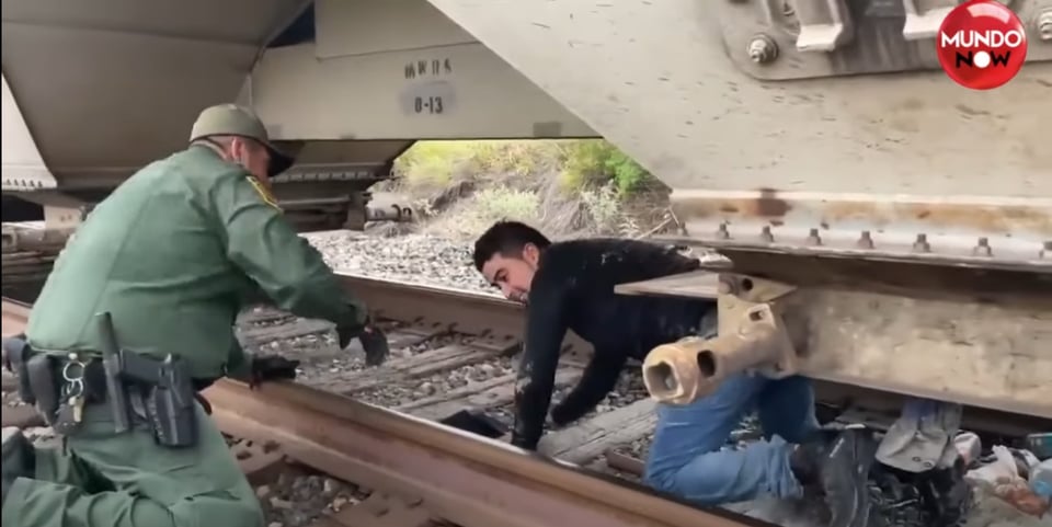 Migrante, Vías de tren, Texas, Uvalde