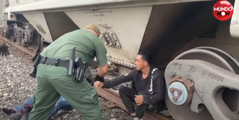 Migración, inmigrante, tren,
