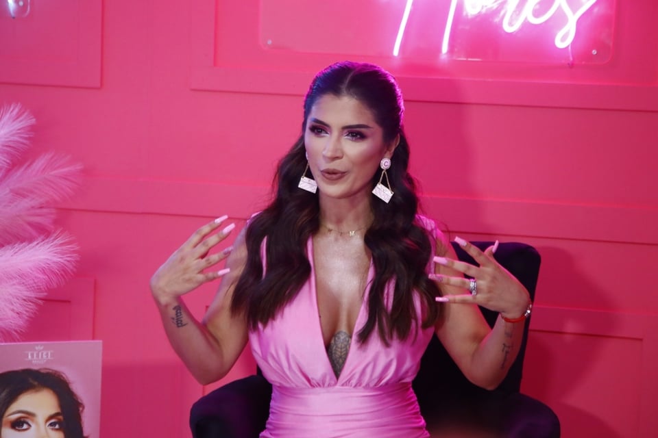 ¿Quién es Kimberly Flores?