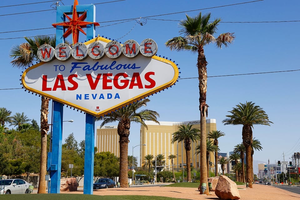 Tiroteo en salón de Las Vegas deja saldo mortal y 13 heridos