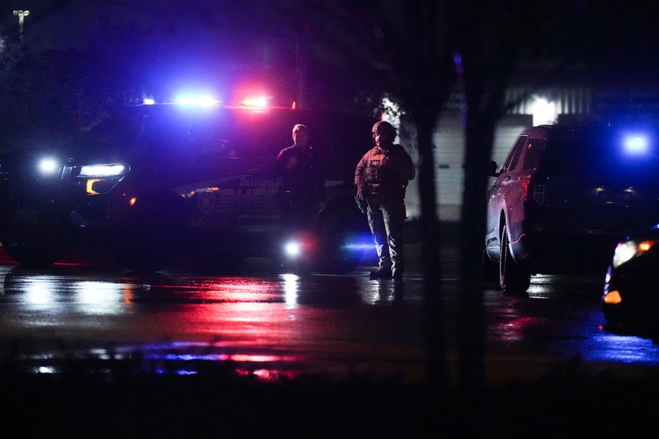 Un niño muerto y cuatro heridos tras un tiroteo en un mercado de Texas