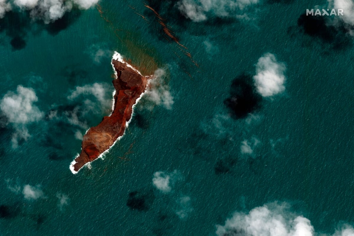 Declaran estado de emergencia tras erupción de volcán submarino