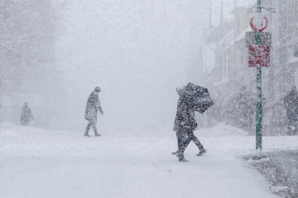 Tormenta Clipper desata ráfaga de nieve en el Medio Oeste y el Valle de Ohio