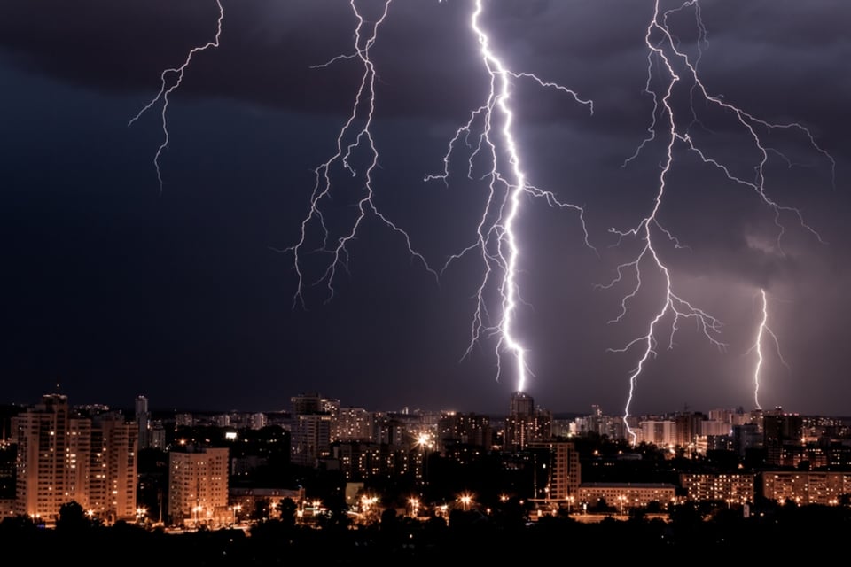 Reportan severa tormenta eléctrica de varios días