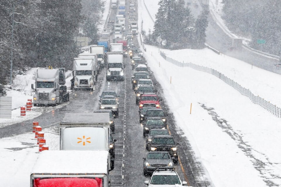 Farmers Almanac forecasts extreme US winter