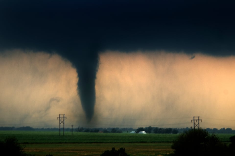 Mortal tornado arrasó con el poblado de Perryton en Texas