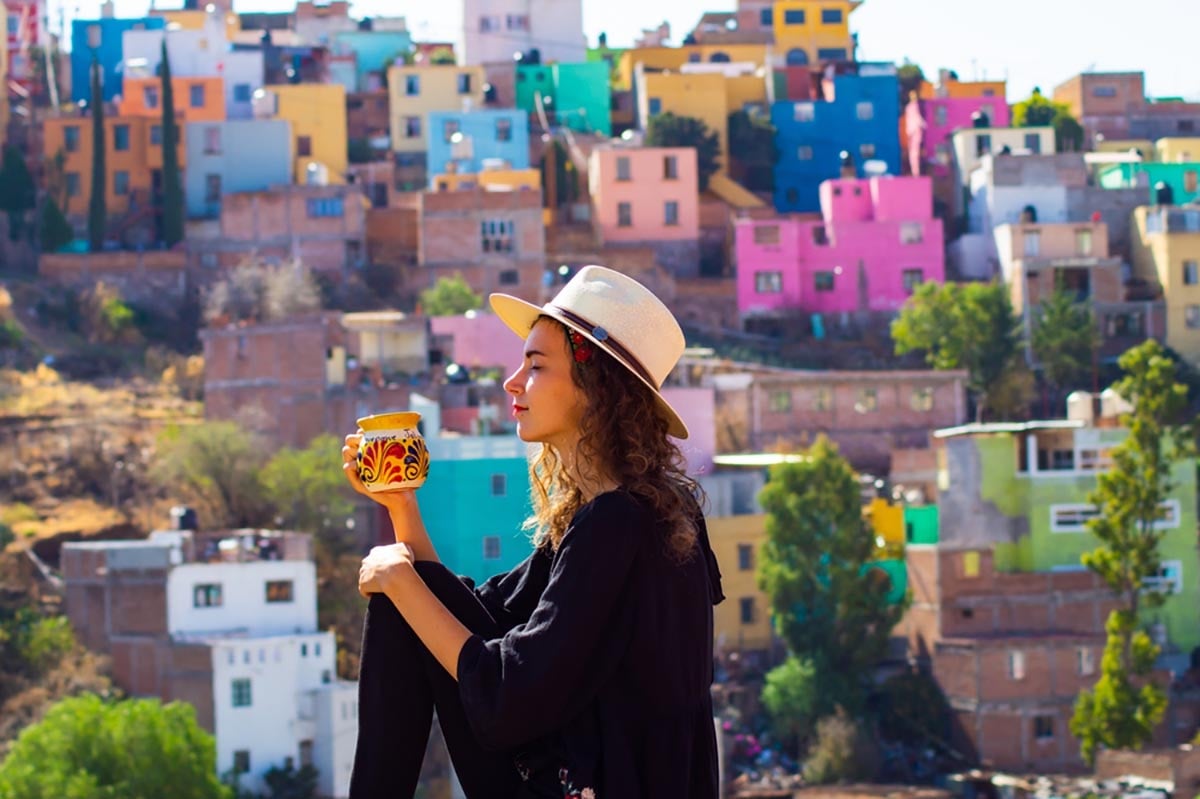 Café de Olla, Mexican coffee, woman, city
