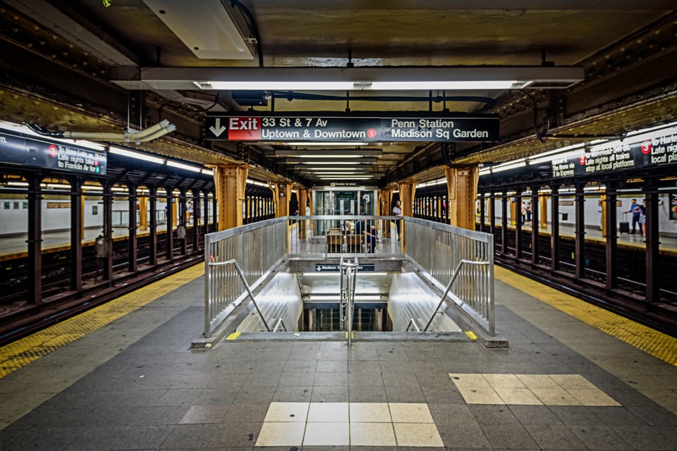 Heridos tras choque, Tren subterráneo, Accidente, Nueva York, Estados Unidos,