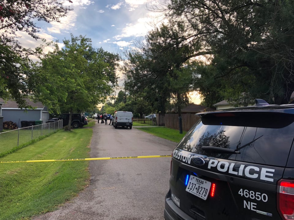 policía de Houston, patrulla, vecindario de Houston, crimen, MundoNOW