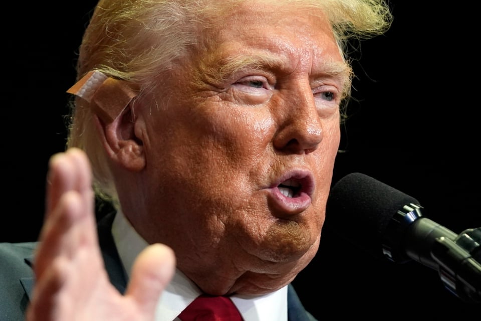 Se propagan teorías conspirativas contradictorias sobre agresión contra Trump
