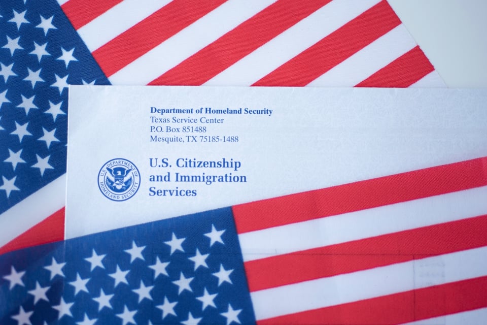 Dicen qué pasará con los papeles de inmigrantes con órdenes de deportación
