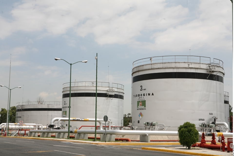 Informan qué pasa con el petróleo y la gasolina tras inicio de guerra en Ucrania