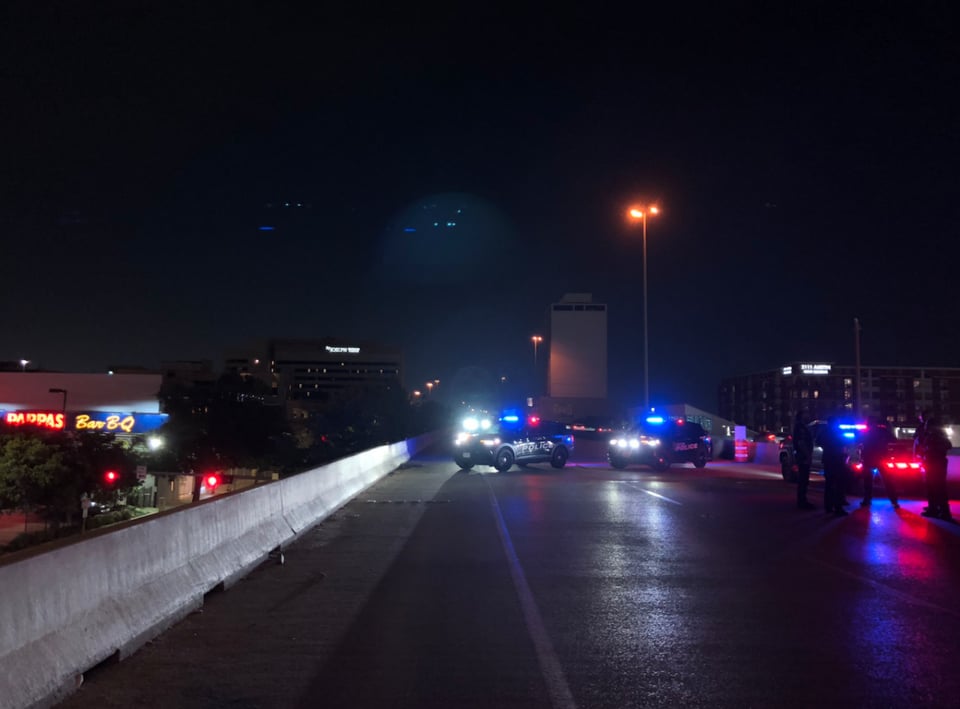Quincy Brown ya no pudo esquivar la camioneta del hispano
