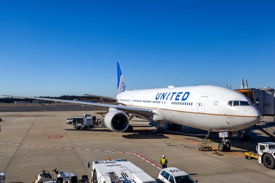 Vuelo de United Airlines es desviado a Chicago por amenaza de bomba