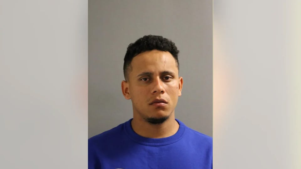 Migrante venezolano dispara a una mujer en la cara en Chicago