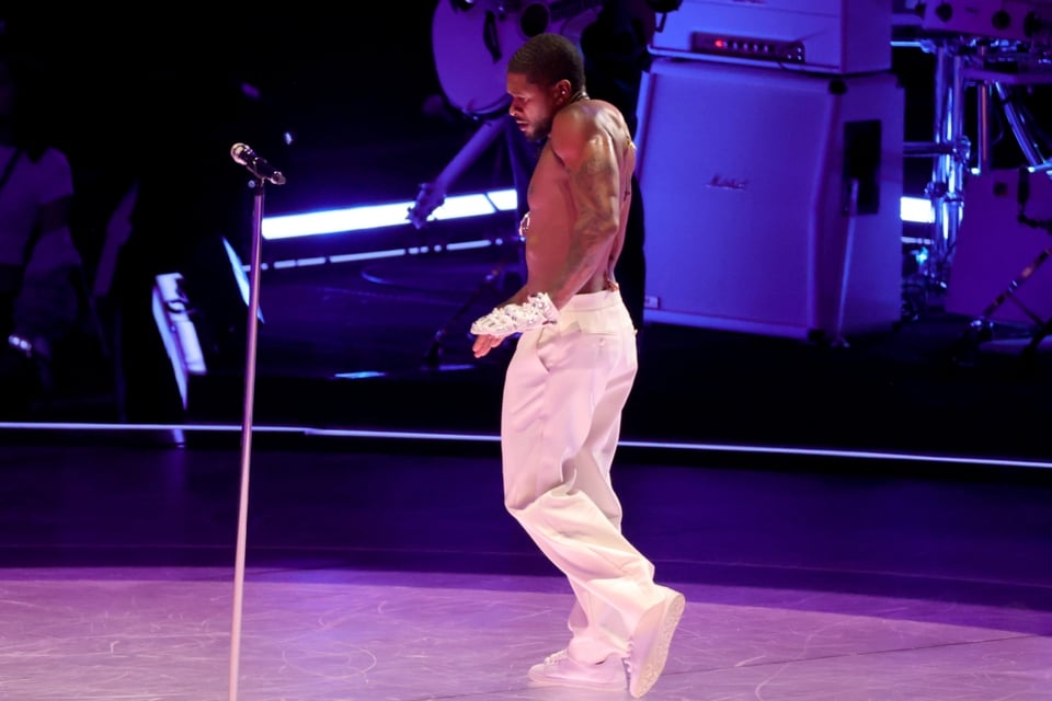 cantante, Usher, sin camisa, super bowl, LVIII, MundoNow