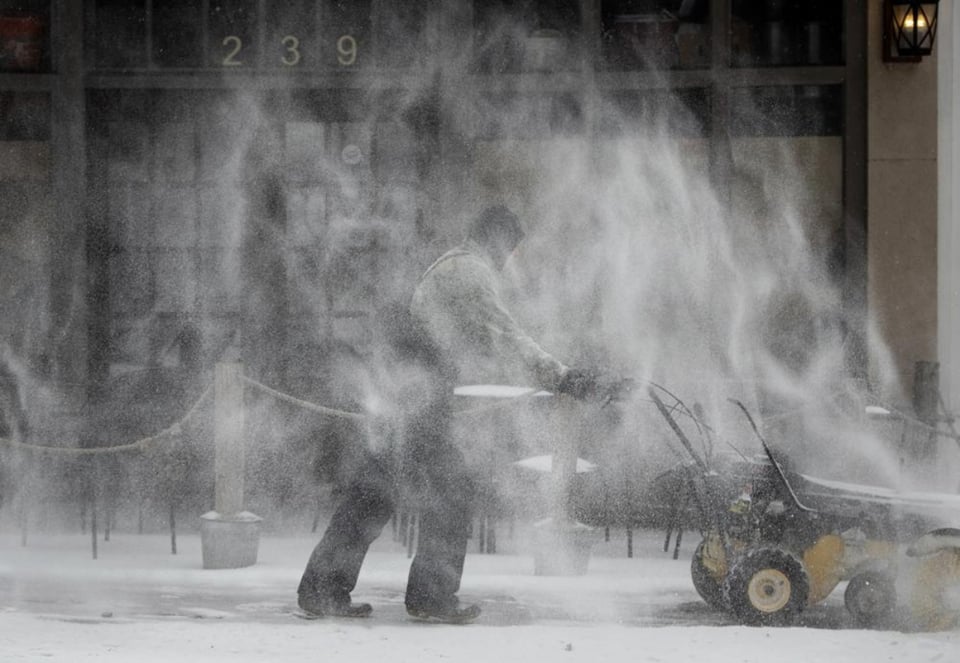 Cientos de miles de personas sin electricidad y vuelos cancelados en EEUU por tormenta invernal
