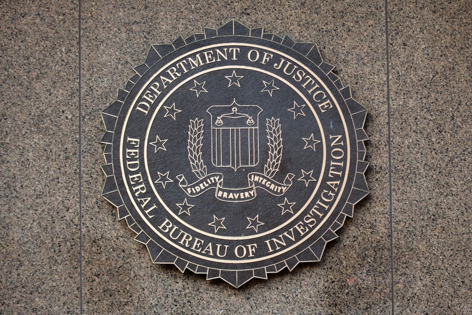 Vehículo explosión puente, FBI; equipo antiterrorista, muertos, MundoNOW