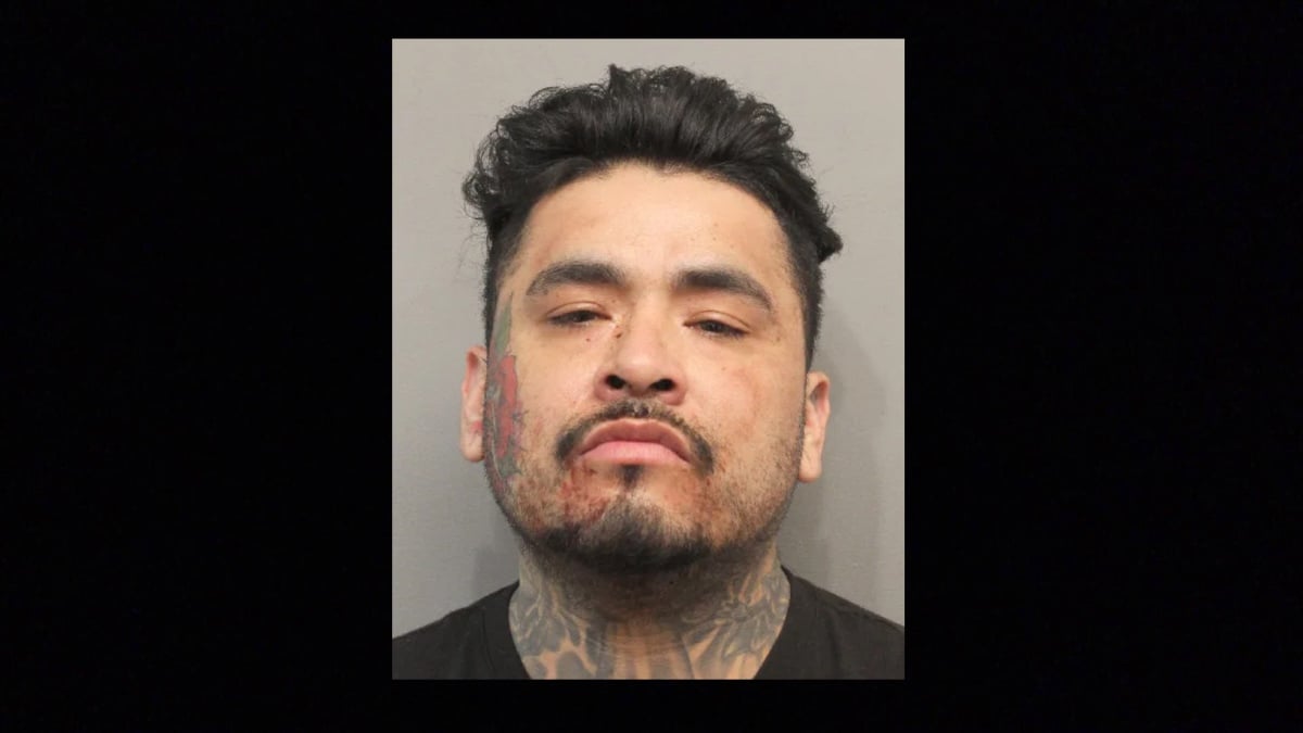 Félix Vela fue condenado a 82 años de cárcel en Texas luego de que tundió golpes a otro hombre para atacarlo sexualmente.