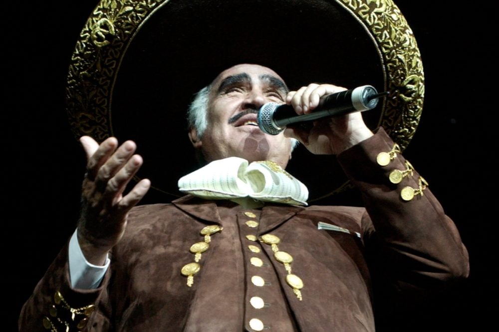 Mhoni Vidente da por muerto a Vicente Fernández (VIDEO)