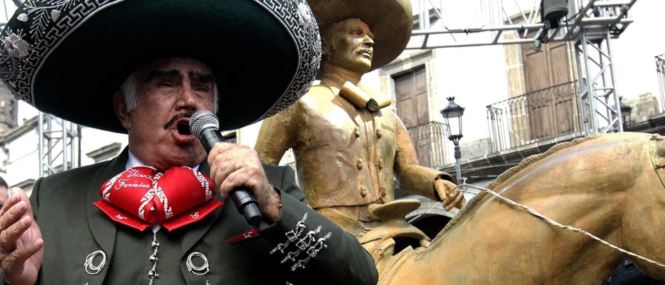 Artistas dan condolencias a la familia Fernández tras anunciarse la muerte del cantante featured image