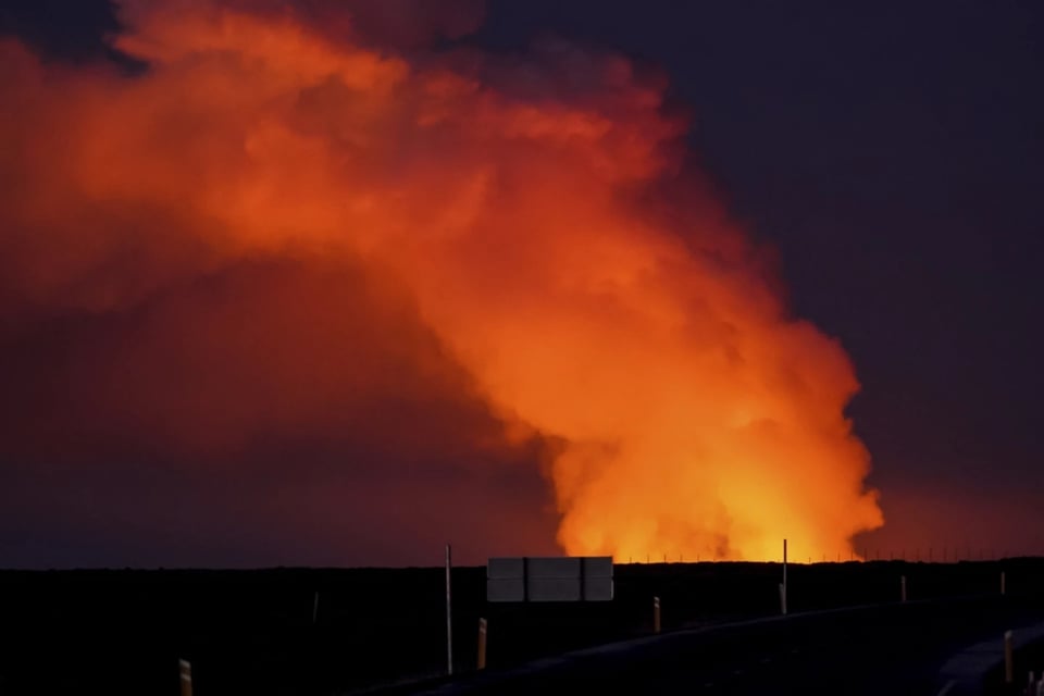 volcán, erupción, suroeste, Islandia, terremoto, mundonow