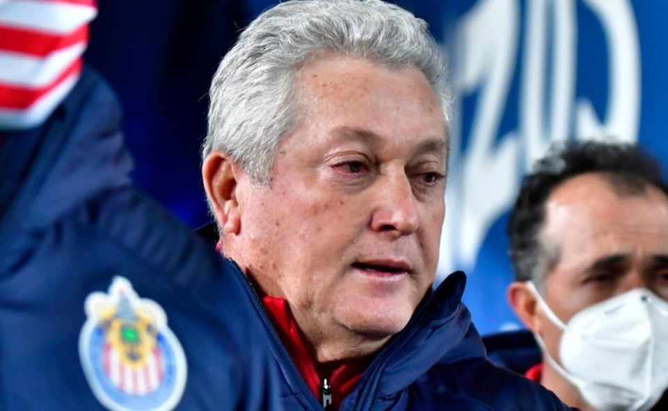Vucetich fuera de las Chivas, en la semana del Clásico