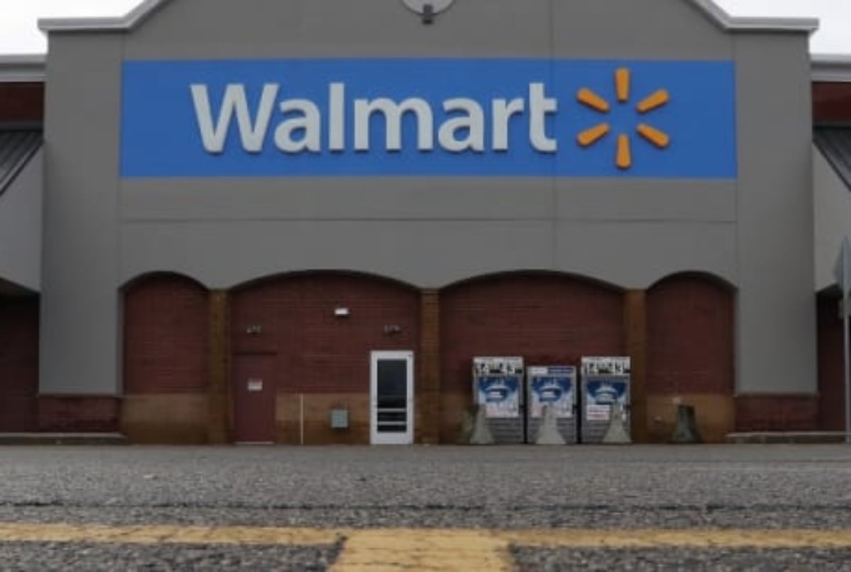 Walmart changes its return policy for the holiday season