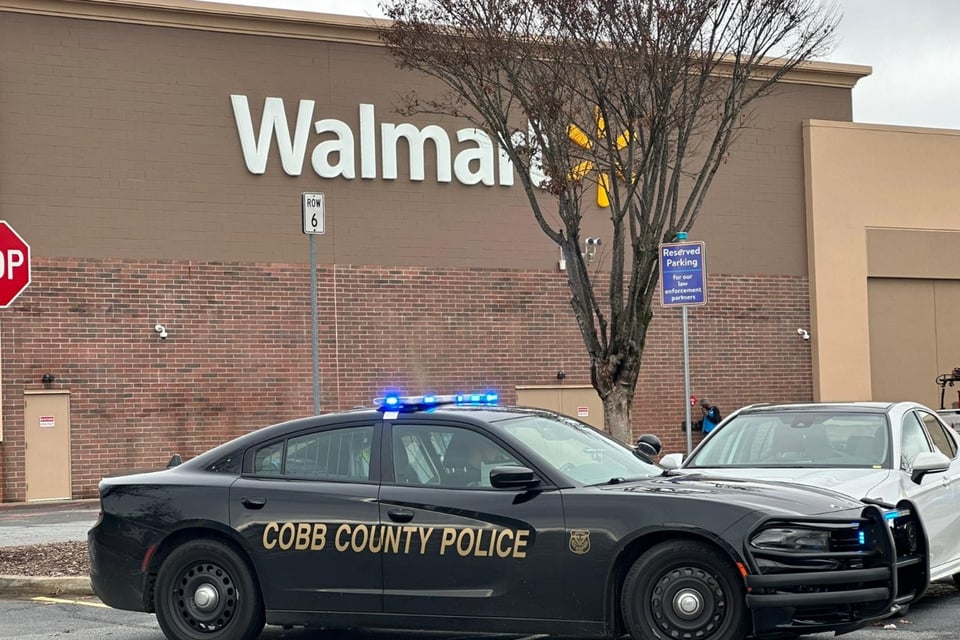 Reportan tiroteo en Walmart de Georgia featured image