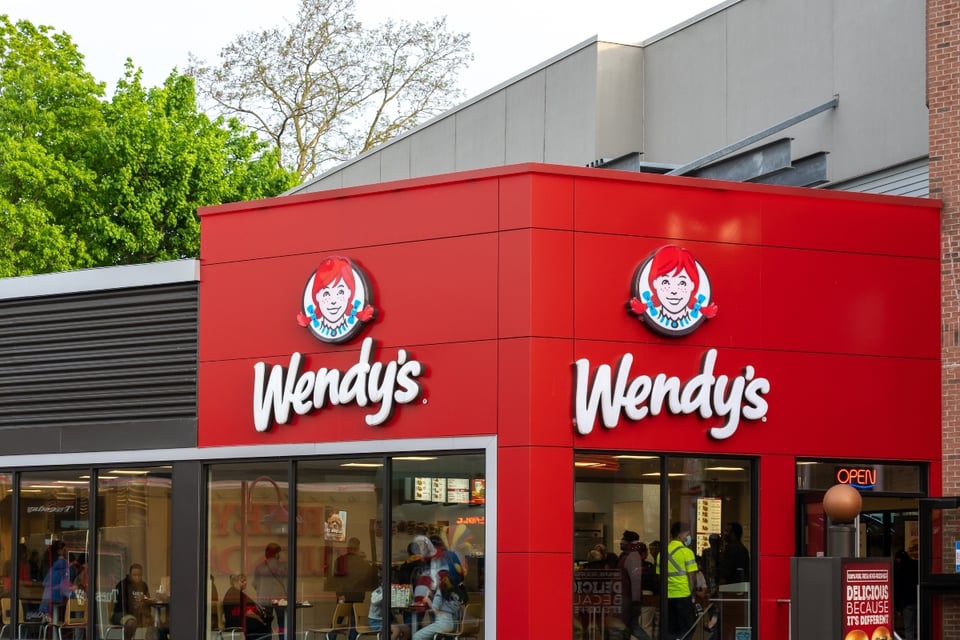 Aseguran que brote de E. Coli comenzó en un Wendy’s