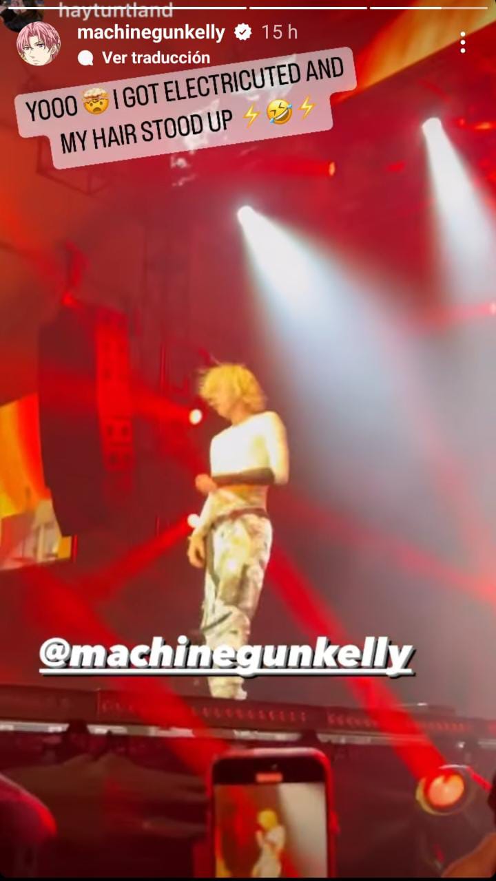 Machine Gun Kelly se presentó en una fiesta previa al Super Bowl en Phoenix