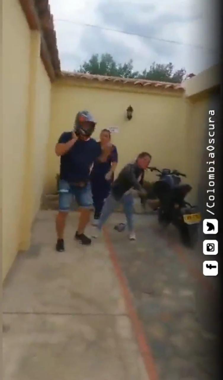Una mujer descubrió a su esposo con otra en hotel