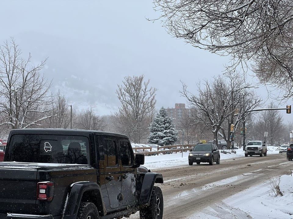 Alerta de accidentes: Tormenta invernal deja malas condiciones en las vías