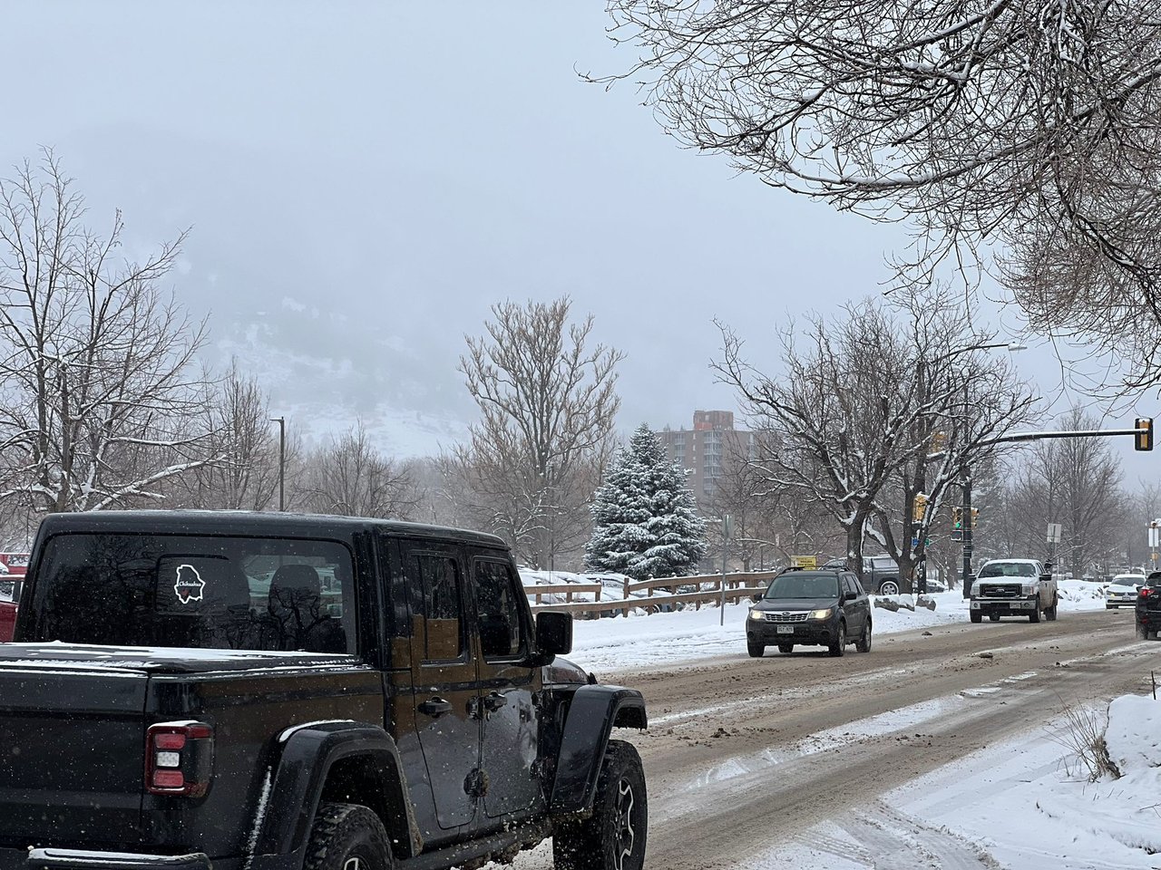 Alerta de accidentes: Tormenta invernal deja malas condiciones en las vías