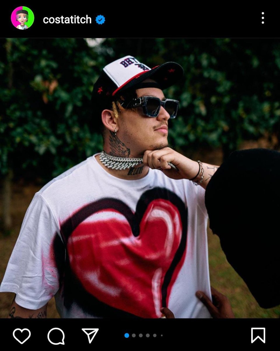 Muere el rapero Costa Titch tras desplomarse en el escenario