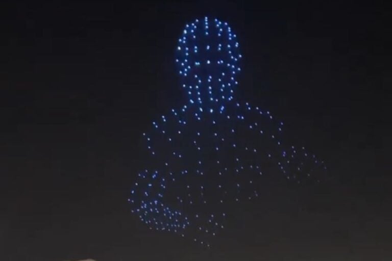 Aparecen luces en el cielo de Miami (VIDEO)