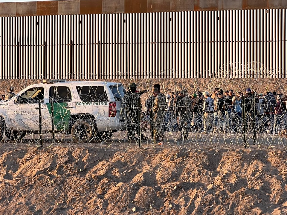 US and international law grant migrants the right to apply for asylum